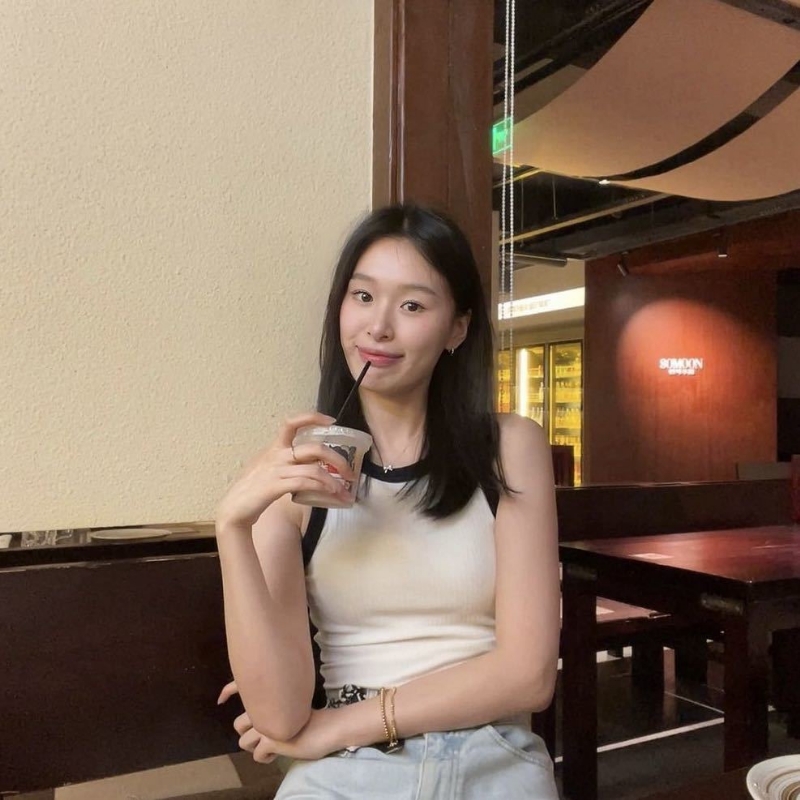 羽毛的第一张照片--常德相亲服务中心