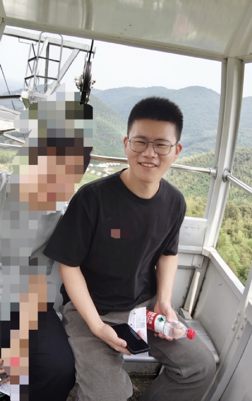 奔奔笨笨的第一张照片--常德相亲服务中心