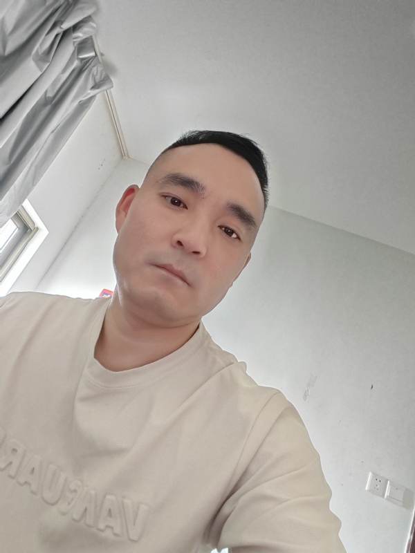 小锋的第一张照片--常德相亲服务中心