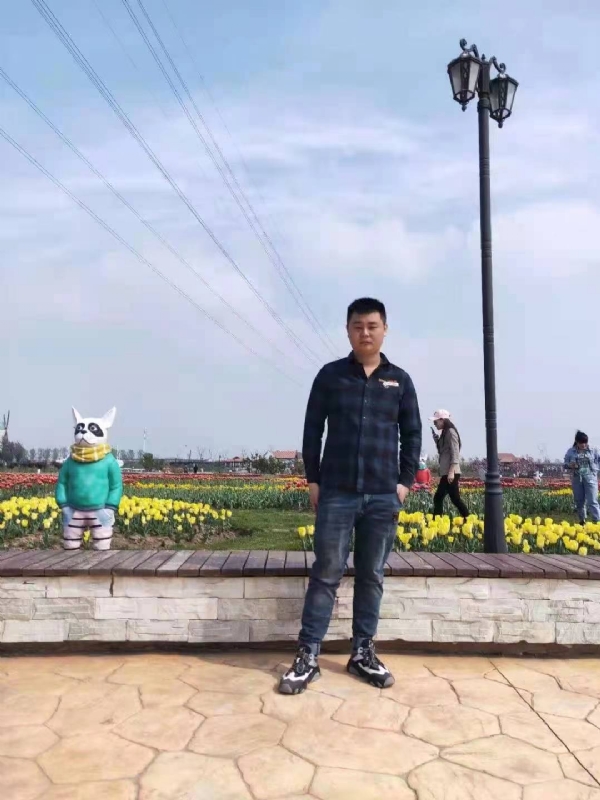 海阔天空的第一张照片--常德相亲服务中心