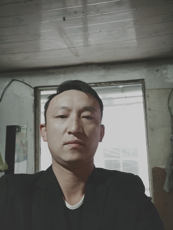 放弃爱你的第一张照片--常德相亲服务中心
