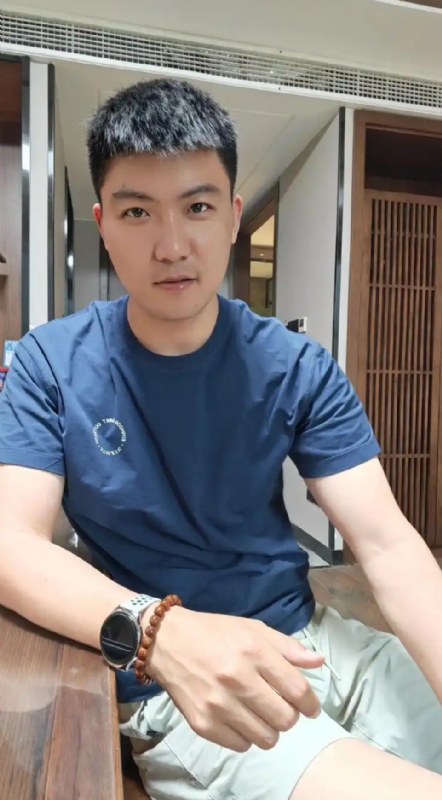 大鹏展翅的第一张照片--常德相亲服务中心