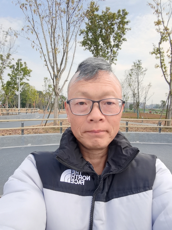 做喜欢的事的第一张照片--常德相亲服务中心